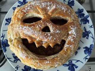 Hojaldre de Halloween relleno de Nutella #halloweencocinando
