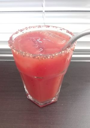 Una foto de Clamato preparado