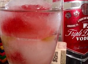 Una foto de Hielos con frutas 🍓🍍🍷🍷