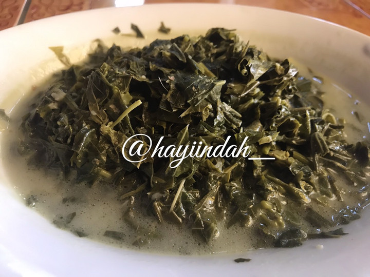 Bagaimana Membuat Urab Daun Singkong, Bikin Ngiler