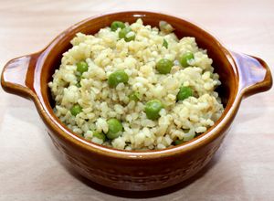 Zöldborsós-hagymás bulgur köret recept fotója