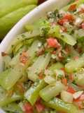 Salada fresca de chuchu