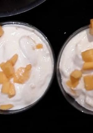 A picture of Mango yoghurt dessert.