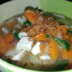 A picture of Simple healthy tofu soup.