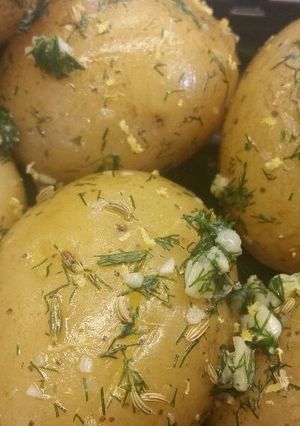 A picture of Yukon Potatoes w/ Fennel & Dill.