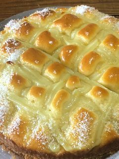 Una foto de Torta matera con crema pastelera (toque de naranja)