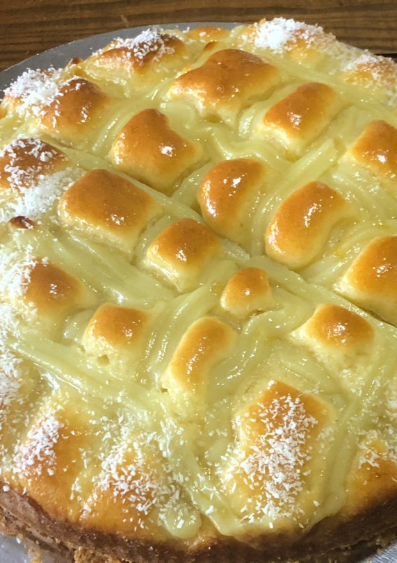 Una foto de Torta matera con crema pastelera (toque de naranja)