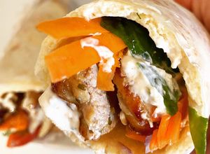 Una foto de Kebab de pollo keto