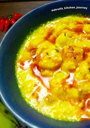 A picture of Raw banana and potato curry.