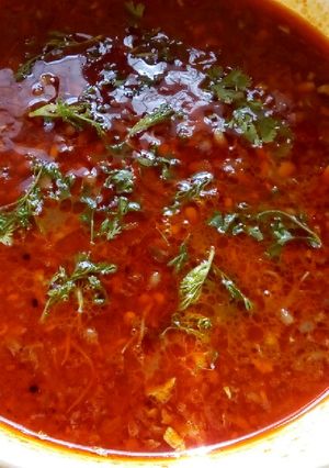 A picture of Matki usal/ sprouted moth curry.