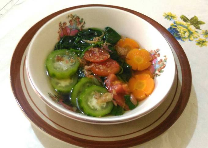 Resep Sayur Bening Bayam Oyong Wortel Oleh Pawon Ndeso Artikah Cookpad