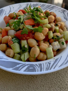 काबुली चने का सलाद (kabuli chane ki salad recipe in Hindi) रेसिपी मुख्य फोटो