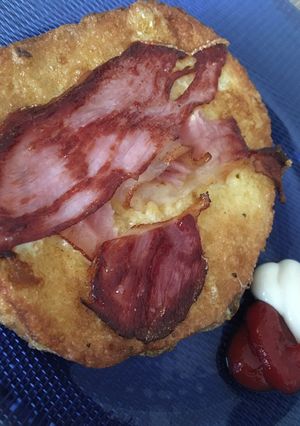 Fekete erdei sonkás bundas kenyer 🌞🥰 recept fotója