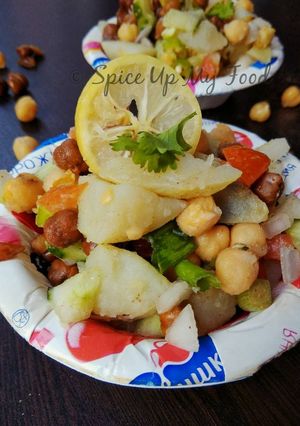 A picture of Aloo Chana Chaat.