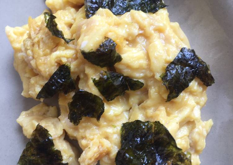 Cara Gampang Membuat Sarapan Scrambled Egg with Nori Jadi, Lezat