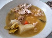 Una foto de puchero alubias