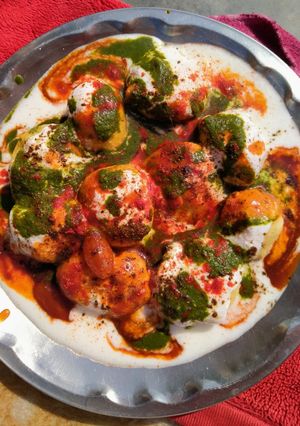 दही बड़ा (Dahi bada recipe in Hindi) रेसिपी मुख्य फोटो