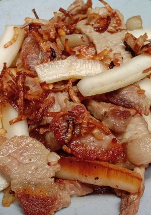 Hình của món Thịt heo rang dừa.