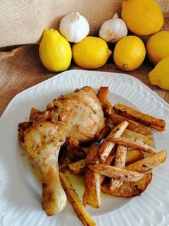 Una foto de Pollo asado al limón