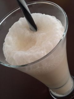 عکسی از دستور شیر موز خنک