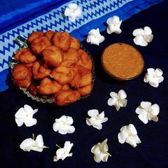 Sugar Palm Fritters / TALER Bora A picture of Sugar Palm Fritters / TALER Bora.