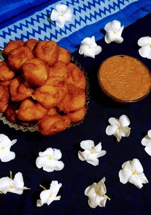 A picture of Sugar Palm Fritters / TALER Bora.
