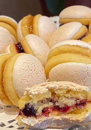 O poză a rețetei Fursecuri MACARONS așa le-am numit eu😋sau Non Plus Ulta 🥰.