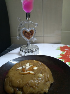 ઘઉં નો શીરો(Wheat Shiro Recipe in Gujarati) રેસીપી મુખ્ય ફોટો