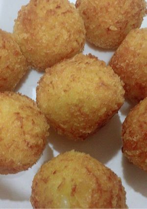 Hình của món Khoai tây bọc trứng cút.