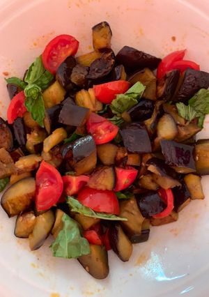 Foto di I Colori dell’estate: viola, rosso e verde ! Le melanzane a funghetti 🍆 #dispensadiluglio