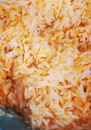 Una foto de Sopa de arroz roja
