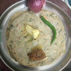 Palak paratha A picture of Palak paratha.