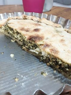 Una foto de Tarta de acelga y pollo!! riquísima y fácil 😉