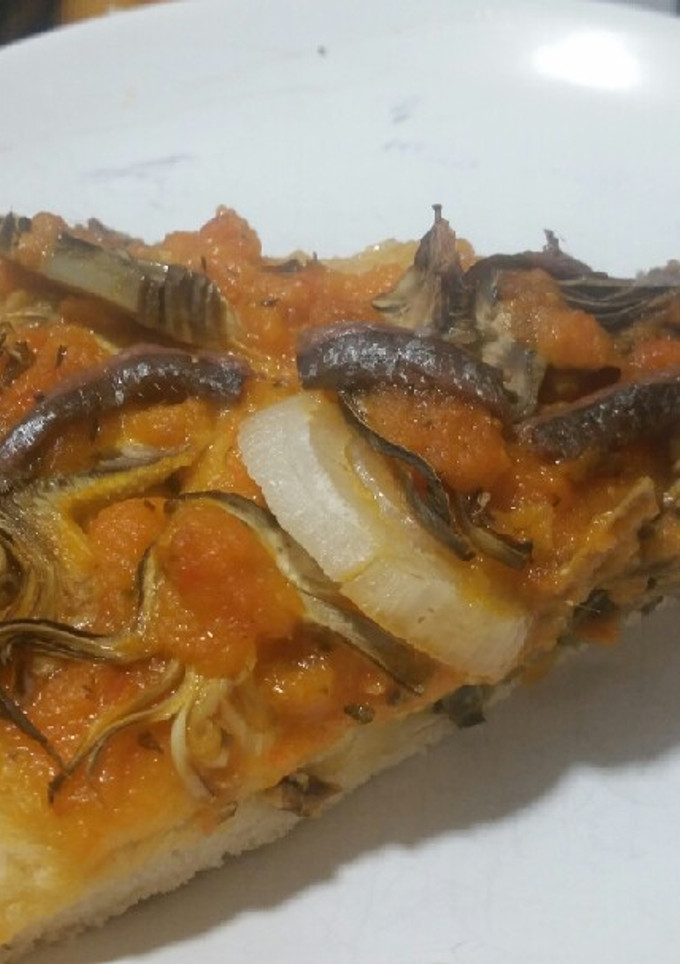 Una foto de Pizza de alcachofas con anchoas apta para personas con diabetes