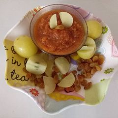 A picture of Amla & kismish sweet & sour chutney.