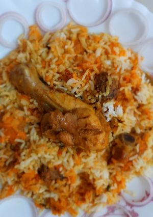 A picture of Chicken biryani.