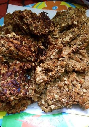 Una foto de Galletitas de avena y manzana 🍏