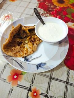 प्याज का पराठा (Pyaz ka paratha recipe in hindi) रेसिपी मुख्य फोटो