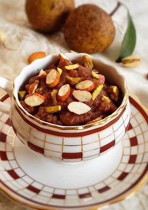 A picture of Chikoo/Sapota Halwa.