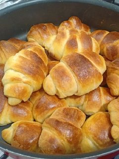 صورة لوصفة عجينه سحريه لجميع انواع الفطائر والبيتزا 🥐