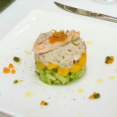 A picture of Crabmeat truffle salad with Mango and Avocado.