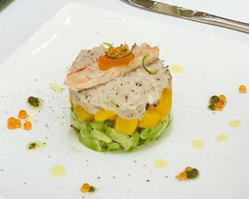 Easy Recipe Crabmeat truffle salad with Mango and Avocado Yummy