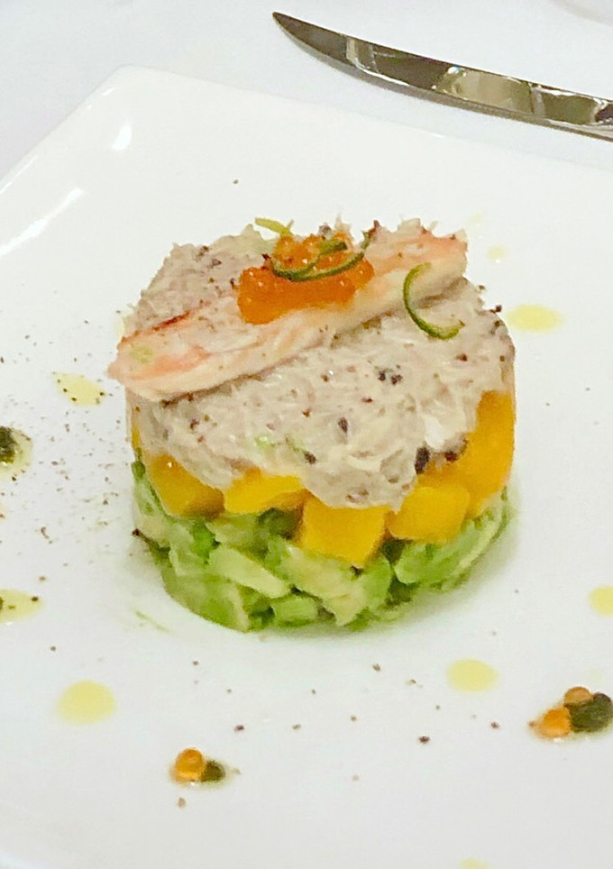 A picture of Crabmeat truffle salad with Mango and Avocado.
