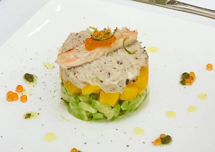 Crabmeat truffle salad with Mango and Avocado Crabmeat truffle salad with Mango and Avocado