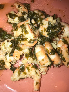 Une photo de Crevettes sautées à l’ail et au persil