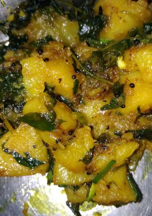 મેથી નું શાક(Methi Shak Recipe in Gujarati) રેસીપી મુખ્ય ફોટો
