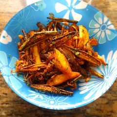 A picture of Crispy Parwal Aalu (pointed gourd-potato).