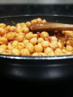 Una foto de Garbanzos con jamón