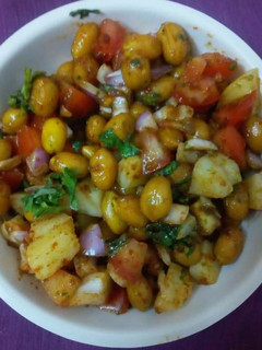 पीनट चाट (peanut chat recipe in hindi) रेसिपी मुख्य फोटो