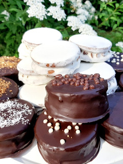 Una foto de Alfajores de Chocolate By Gaby
